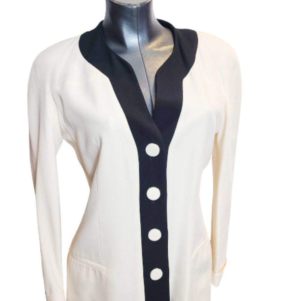 BEAUTIFUL GIORGIO ARMANI CONTRASTING BORDERS BLAZER / JACKET -SIZE: 8 - Picture 3 of 16
